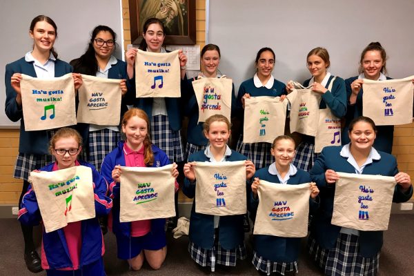 16 Making library bags